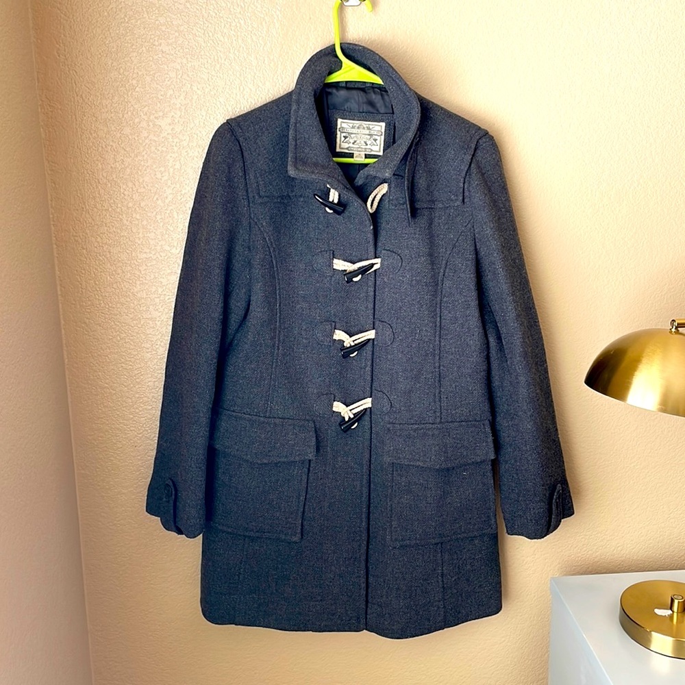 Banana republic utility peacoat with toggle closure size M
